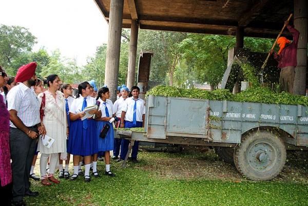 Student visit at Fishery College